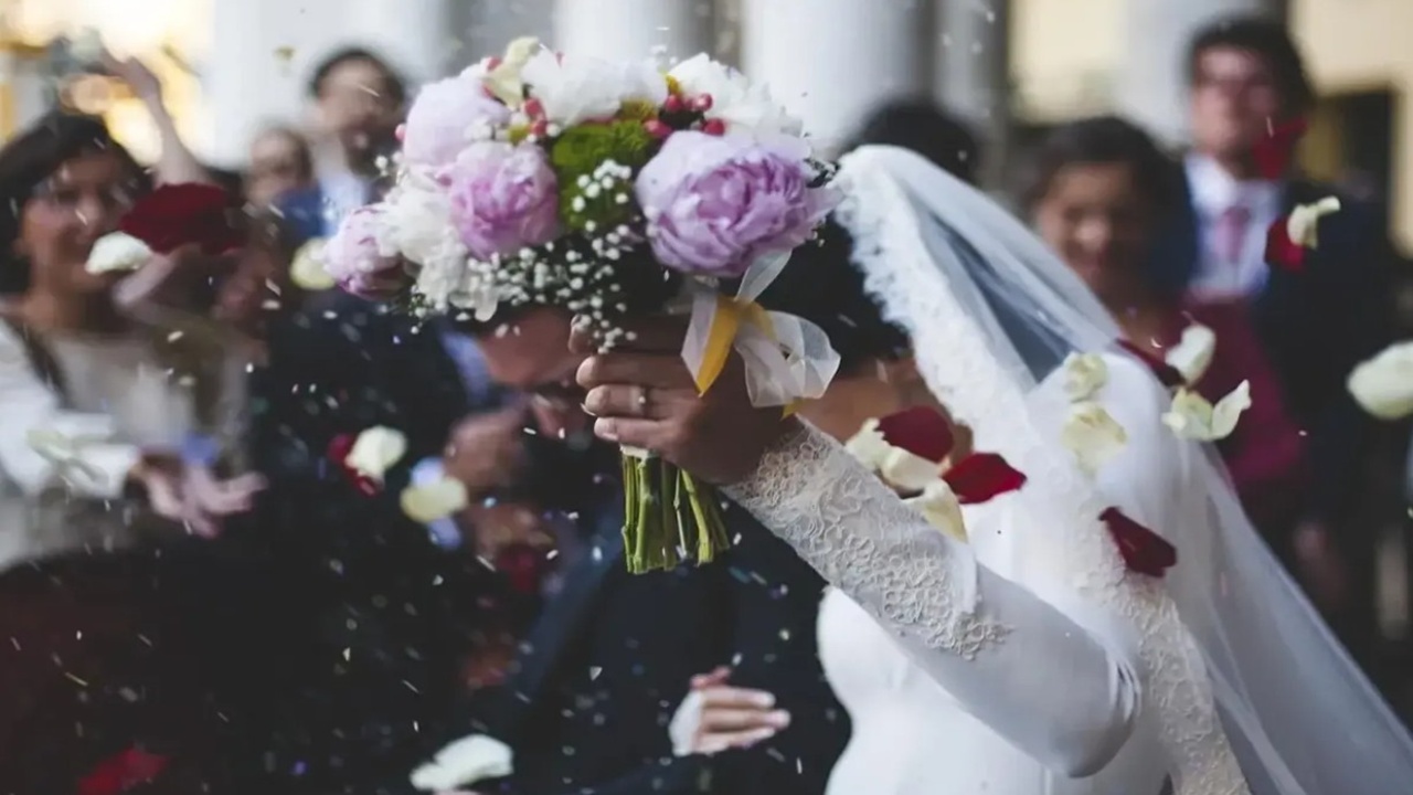 Düğünlerde yeni dönem: Davetiyelere IBAN bilgisi ekleniyor